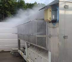 Abkuhlung Bei Hitze In Freibereichen Mit Wasser Hochdruck Nebelsystem Www Befeuchtungssysteme Eu