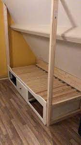Erstes Kastenbett Kastenwand Kinderzimmer Schrage Selbstgemachtes Setupikeabett Erstes Set Up Ikea Bett Schrage In 2020 Zimmer Bett Kinderzimmer Kinder Zimmer
