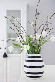 Fruhling Flower Arrangement Idea Clean Modern And Beautiful Lentebloemen Bloemstukken
