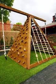 Spielhaus Fur Den Garten Selber Bauen Diy Anleitung Diy Garten Zenideen Spielturm Selber Bauen Spielhaus Garten Vorgarten Ideen