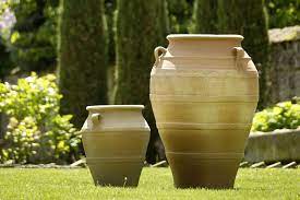 Frostfeste Terrakotta Amphoren Aus Griechenland Gesehen Im Garten Der Palatina Werkstatt Grosskarlbach Mediterraner Garten Terrakotta Keramik