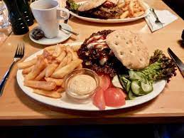 C'est rue du palais gallien c'est promis, chez papilles et pupilles, on échange, on cuisine, on partage, on rit, et le tout toujours. Cuisine Danoise Typique Avis De Voyageurs Sur Restaurant Karla Copenhague Tripadvisor