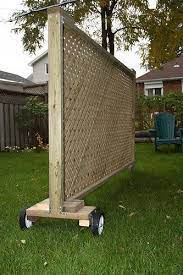 Nizza 101 Gunstige Diy Zaun Ideen Fur Ihren Garten Privatsphare Oder Umfang Dekoratoo Garten Mobel In 2020 Sichtschutz Garten Holzzaun Hintergarten