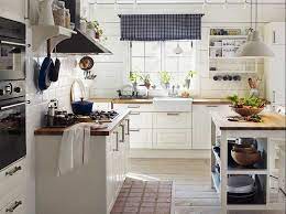 Kleine Landhauskuchen Weiss Mit Massivholz Arbeitsplatte Von Ikea Landhauskuche Ideen Hau Decoracion De Cocinas Pequenas Diseno De Cocina Decoracion De Cocina