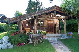 Almhutte Von Antiken Abgetragenen Holzbalken Neu Aufgebaut Gartenhaus Haus Und Heim Holzhaus