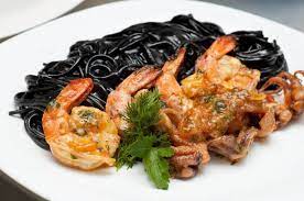 Schwarze Spaghetti Mit Garnelen Rezept Spaghetti Mit Garnelen Fischrestaurant Rezepte