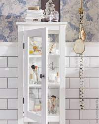 Gold Weiss Glam Furs Bad Meinikea Hemnes Ikea Badezimmerinspiration Badezimmerdeko Bad Glass Cabinet Doors Ikea Bedroom Design Minimalist Living Room