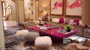 Real Housewives Kandi Burruss Reveals Her Colourful Over The Top Home Colourful Living Room Decor Simple Living Room Inspiration Colourful Living Room