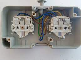 Jetzt online bei elektro wandelt bestellen: Aufputz Steckdose Anschliessen Einfache Anleitung