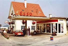 Ahnliches Foto Old Gas Stations Vintage Gas Pumps Petrol Station
