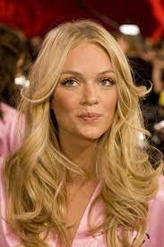 By the 70s mens hairstyles went to the very least shoulder length for several men. Iconic 70s Hairstyles For Modern Day Disco Glamour