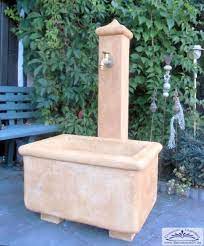 Marktbrunnen Als Wasserentnahmestelle Wasserzapfstelle Wandbrunnen Wassertrog