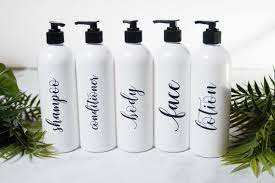 White Shampoo Bottles Set Of 5 16 Oz Bottle Bathroom Plastic Etsy Shampoo Bottles Bottle Lotion Containers