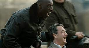 Quasi amici, film francese di olivier nakache e eric toledano uscì nelle sale nel 2009 emozionando il pubblico e incantando la critica. Quasi Amici Intouchables Wikipedia
