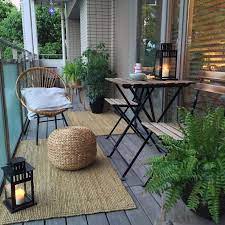 36 Die Wichtigste Frage Die Sie Fur Dieser Dekoration Einer Kleinen Wohnung Stellen Sollen In 2020 Wohnung Terrasse Dekoration Kleine Gartenmobel Kleines Balkon Dekor