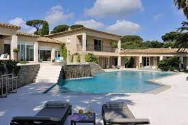 Vente de maisons de luxe lyon. Dorga Architecte D Interieur A Lyon Intemporel Amenagement Decoration Propriete Ramatuelle