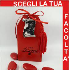 Bomboniere Laurea Pergamena Targhetta Incisa Per Ogni Facolta Zama 11948 Laurea Idee Per La Laurea Laurea Bomboniere
