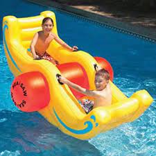 Ahh I D Love This Haha I M Such A Kid Aufblasbare Poolspielzeuge Pool Party Ideen Pool Spielzeug