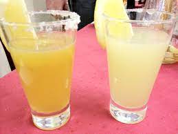 A Nossa Poncha Tradicional Da Madeira Feita Com Aguardente De Cana De Acucar E Mel Poncha Traditional Drink Of Madeira Ponsha Tradicijnij Napij Ostrov
