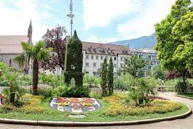 Meran Tipps Fur Einen Besuch Der Altstadt Und Der Garten Trauttmansdorff In 2020 Meran Altstadt Garten