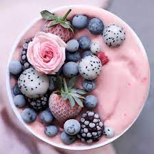 Smoothie Bowls Fruhstuck In Rosa Glamour Rezept Lecker Bowl Gesund Healthy Smoothie Fruhstuck Ideen Breakfas Ideen Furs Essen Lebensmittel Lecker