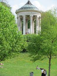 Montopterus In The English Garden Munich Hotel Munchen Englischer Garten Schone Orte