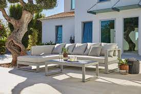 Helle Garten Lounge Mit Kissen Garten Lounge Lounge Lounge Mobel