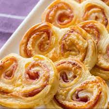 Herzhafte Schweinsohren Rezept Schweinsohren Blatterteig Herzhaft Fingerfood