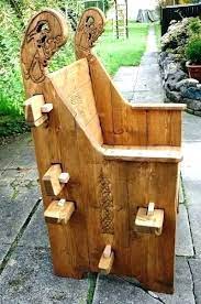 Viking Furniture Viking Style Furniture Viking Style Of Peg Together Bench Like The Lower Back And Carvings Viking Vikin Medieval Furniture Vikings Woodworking