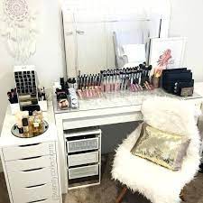 Ikea Schminktisch Mit Spiegel Und Bank Ikea Schminktisch Mit Spiegel Und Sitzbank Hier Einige Bilder Von Design Idee Beauty Raum Frisiertisch Schminkzimmer