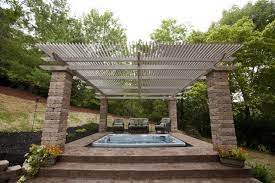 Terrassenuberdachung Ideen Freistehend Alu Backstein Saulen Whirlpool Uberdachung Terrasse Terrassenuberdachung Terassenideen