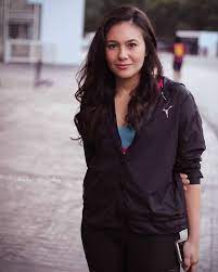 Wulan Guritno Naik Kereta Warganet Mungkin Gerakan Tolak Ruu Aktris Dada London