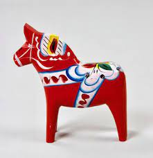 Dala Pferd Nils Olsen Schweden Rotes Pferd Scandinavische Etsy Scandinavian Design Vibrant Colors Dala Horse