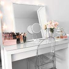 Schminktisch 60 Ideen Zum Dekorieren Und Organisieren Make Up Tisch Rauminspiration Beauty Raum