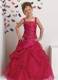 Une robe de mariée princesse comme celle de cendrillon, c'est le style que vous aimez ? Robe Princesse Enfant Robe Princesse Enfant Robe Princesse Robes Tutu De Princesse
