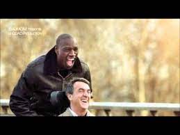 Dopo un incidente di parapendio che l'ha paralizzato dal collo in giù, il ricco aristocratico philippe ha bisogno di qualcuno che si occupi costantemente di lui, che lo porti in giro e che accontenti ogni sua richiesta. Quasi Amici Soundtrack Youtube