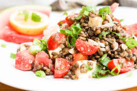 Schwarzer Linsensalat Mit Wassermelone Foodforfamily Rezept Linsensalat Wassermelone Lebensmittel Essen