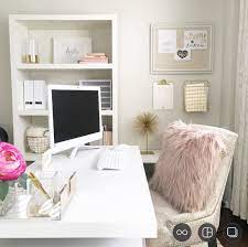 Every Female Creative Deserves A Beautiful And Inspiring Home Office Designed With The Creative So Home Office Design Feminine Home Offices Home Office Decor