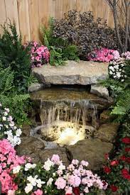 Wasserfall Im Garten Selber Bauen 99 Ideen Wie Sie Die Harmonie Der Natur Geniessen Wasserfall Garten Wasserspiel Garten Hinterhof Garten