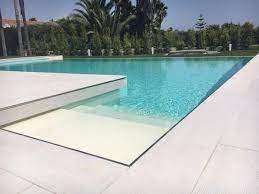 Risultati Immagini Per Piscine Interrate A Sfioro Piscinas Jacuzzi Pool