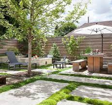 Epingle Sur Paves Herbeux