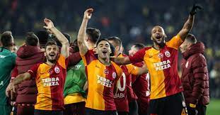 Catch the latest fenerbahçe and galatasaray news and find up to date football standings, results, top scorers and previous winners. Galatasaray Breaks 20 Year Spell Defeats Fenerbahce At Kadikoy As Tensions Flare Daily Sabah