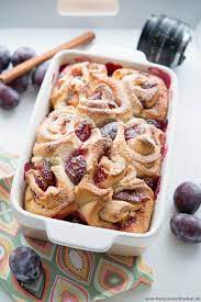 Brioche Aux Prunes Brioche Rollchen Mit Pflaumen Oder Zwetschgen Rezept Franzosisch Kochen Rezept Essen Und Trinken Rezepte Desserts Ohne Backen