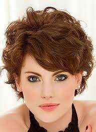 If you have fine hair, surely every morning you fight with him trying to take volume and shape, and you have come to wear the most bizarre hairstyles neither long nor short, this length sweeps the world of celebs because of its versatility. Short Fine Curly Hair Haircuts Short Hairstyles For Fine Wavy Hair Women Short Hairstyles Id Short Hair Styles Fine Curly Hair Short Curly Hairstyles For Women