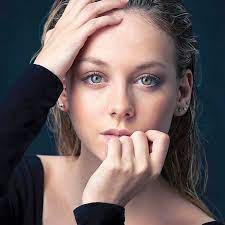 The forward helix refers to the upper juncture where the ear meets the head. Fue La Verde Luz Ester Girl Power Tattoo Cute Girl Tattoos
