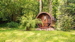 Fasssauna Im Garten Ferienhaus Am See Naturschwimmbader Blockhaus