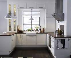 Kuchenideen Fur Kleine Kuchen Mit Weisse Kuchenmobel Inklusive Braun Massivholz Arbeitsplatte Im Moderne Kuche Weiss U Kuchen Design Weisse Kuchenmobel Ikea Kuche