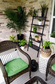 Patio Inspiration With Lowes By Lindi Haws Of Wohnung Terrasse Dekoration Kleines Balkon Dekor Wohnung Mit Balkon Einrichten