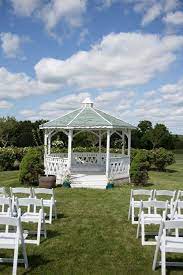 Outdoor Patio Wedding At Willow Springs Gardens In Wausau Wi Matt Melissa Whit Meza Photography Patio Wedding Spring Garden Wedding Outdoor Wedding Venues