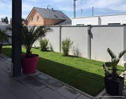 Sichtschutz Vor Einer Terrasse Mit Beleuchtung Gartenmauern Tor Design Garten